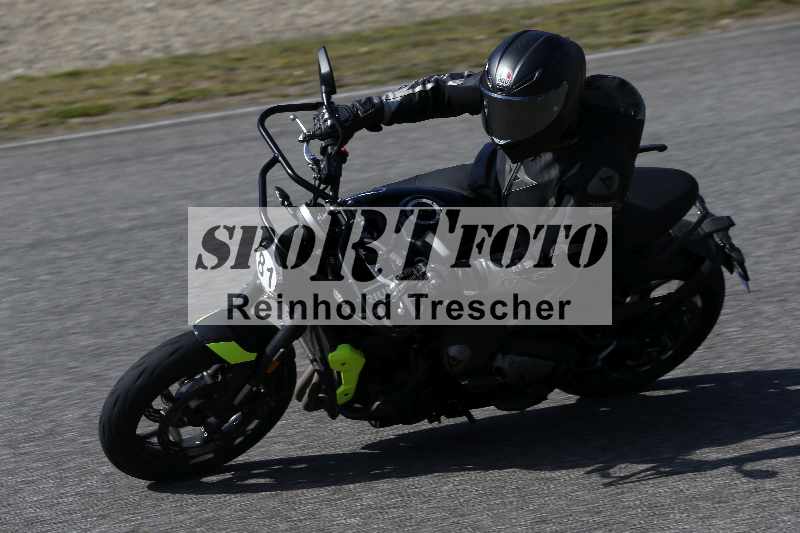 /01 02.04.2026 MAZ ADR/Gruppe gelb Gruppe gruen/81